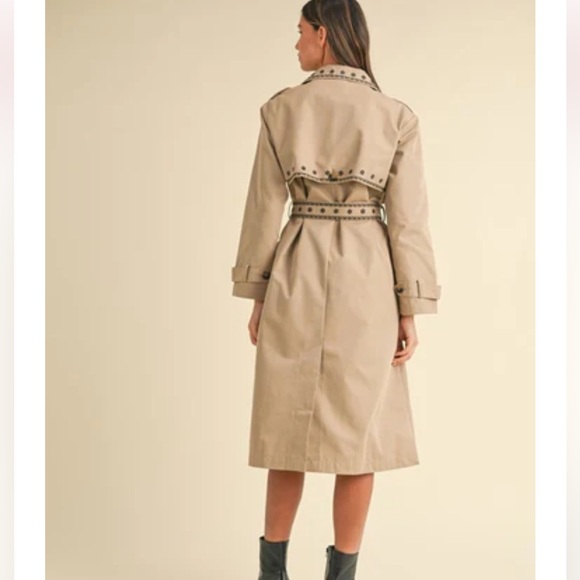 Stylish Beige Trench Coat with Studded Details NWT Small - Picture 4 of 5